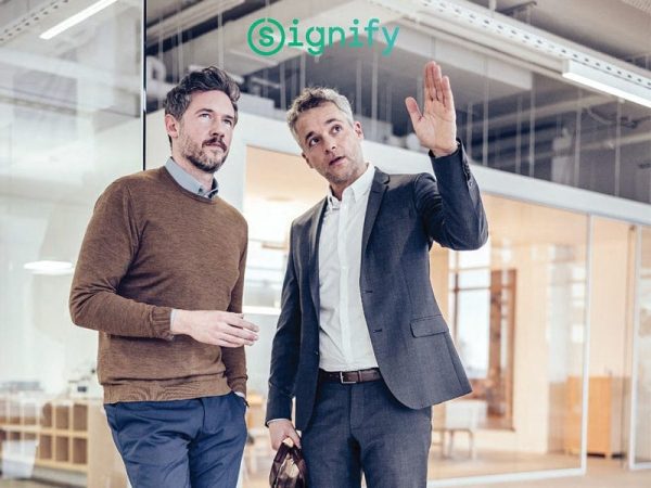 Signify - Điều khiển phòng khách sạn